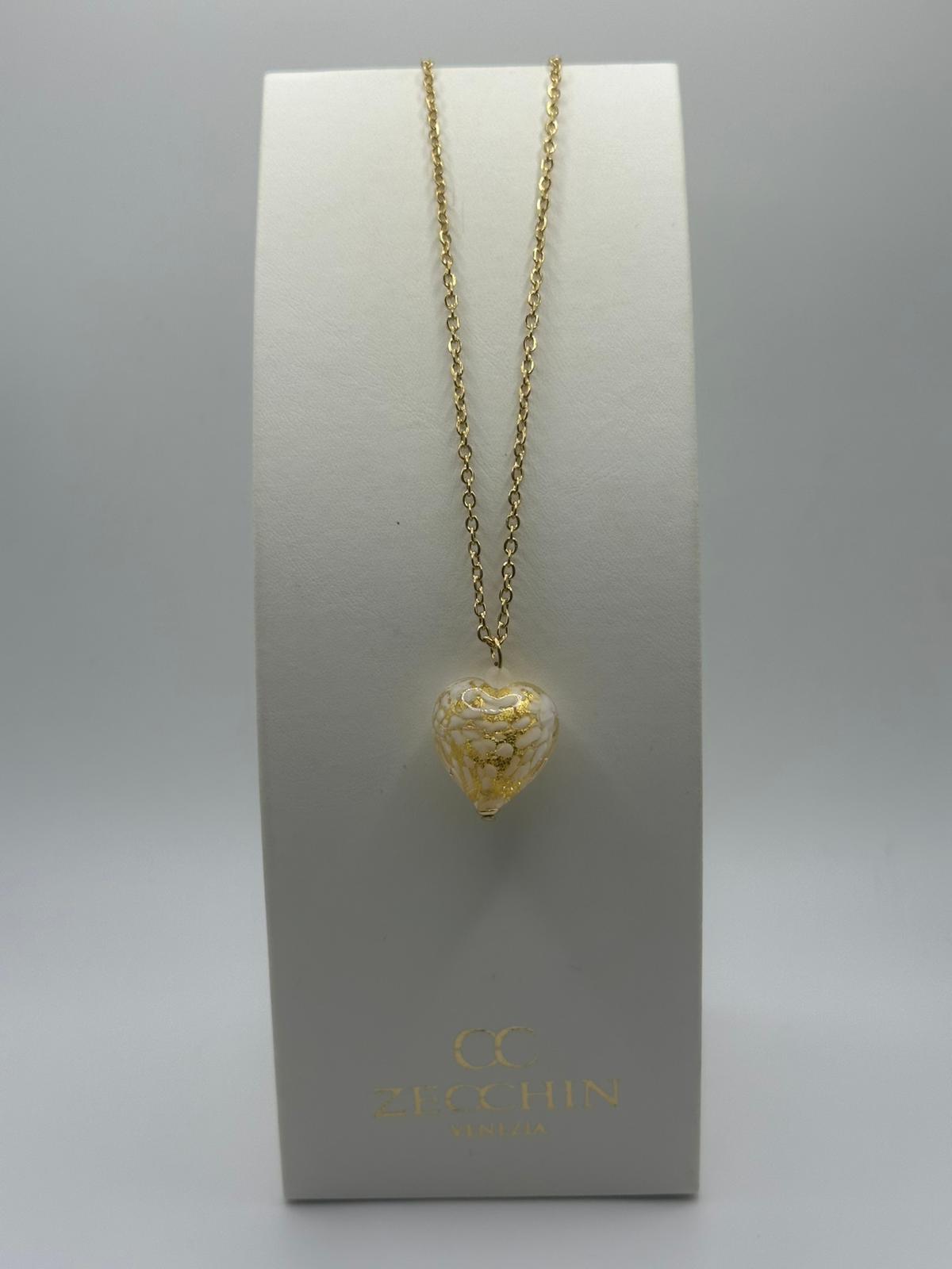 Collana con pendente a cuore Oro Pesto in vetro di Murano, colore bianco